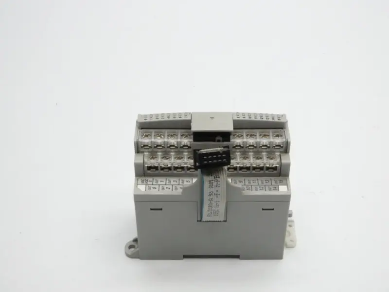 Allen Bradley 1762-Ow16 Ser. A Rev. B 24Vdc 0.140A (No Door) Nsnp 2