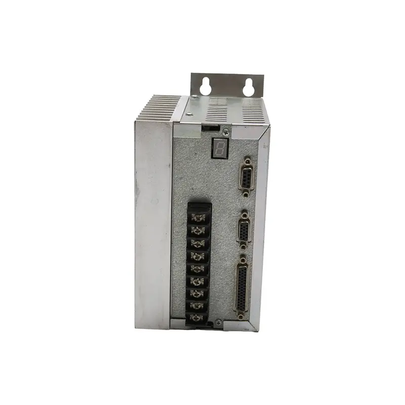 Allen Bradley 2098-Dsd-010X Ser. C F/W V1.53 120/240Vac Unmp 1