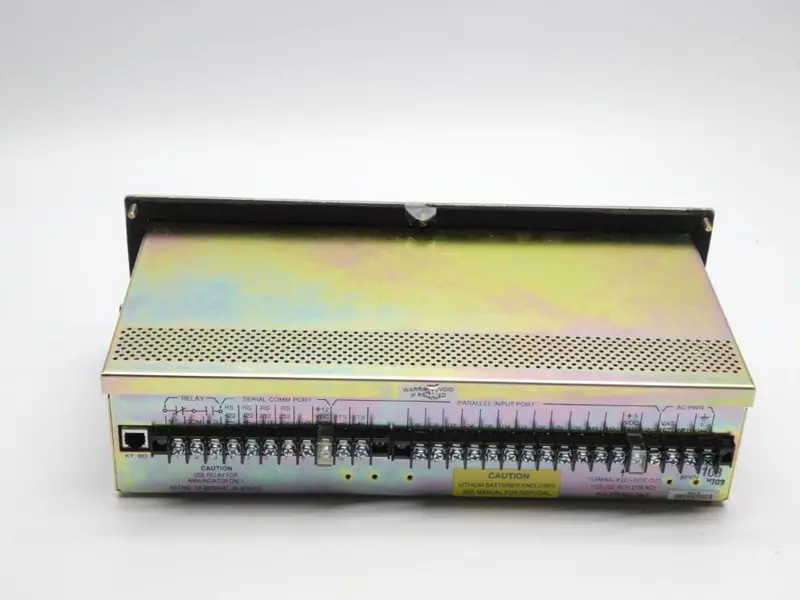 Allen Bradley 2706-B13j8 Ser. G F/W 3.01 Rev. A 85-264Vac Unmp 2