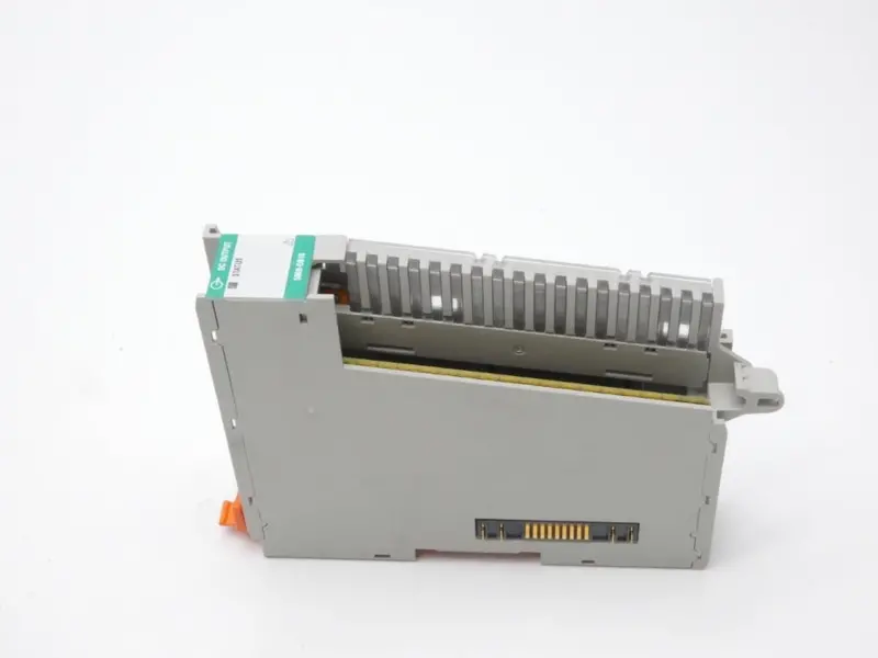 Allen Bradley 5069-Ob16 Ser. B F/W 3.011 Ver. 01 10-32Vdc 8A Nsmp 2