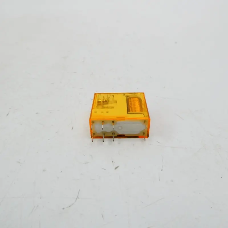 Allen Bradley 700-Hpx2a24 Ser. A 24Vac 8A (Pkg Of 10) (Wh) Nsmp 2