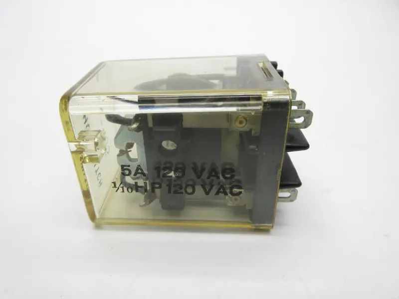 Allen Bradley 8-485 Ser. B 120Vac 5A (As Pictured) (Bk/Yl) Nsmp 2