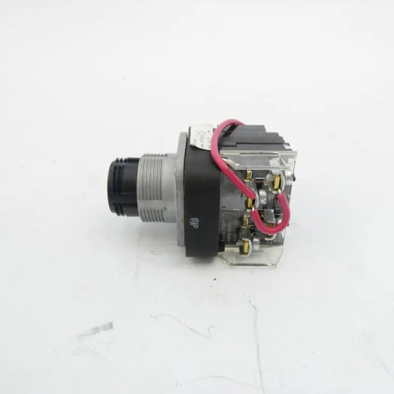 Allen Bradley 800T-Ptn16 Ser. T 120Vac (As Pictured) (Wh) Nsmp 2