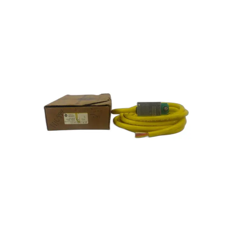 Allen Bradley 802M-Aty16 Ser. B 120-300Vac (Br/Wh) Nsmp 1