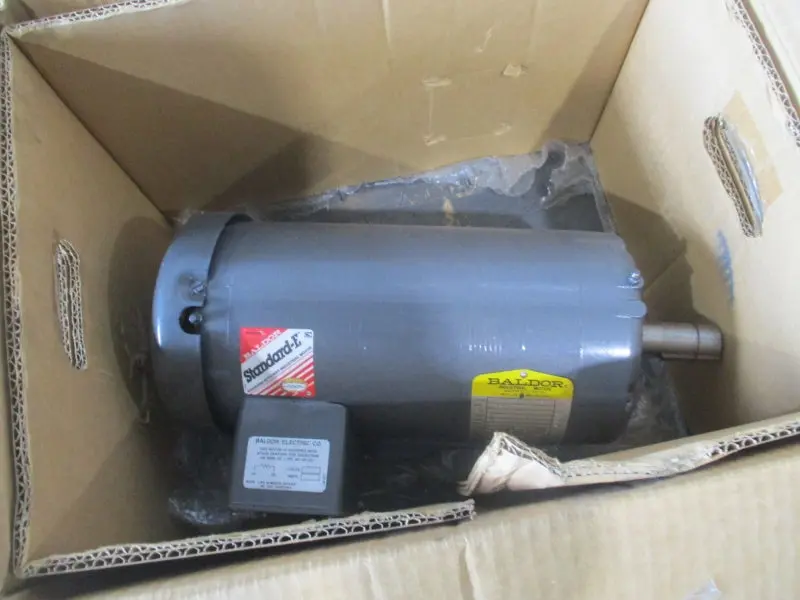 Baldor 3Hp M00941652z6-001 208-230/460V 8.3-8.2/4.1A Nsmp 2