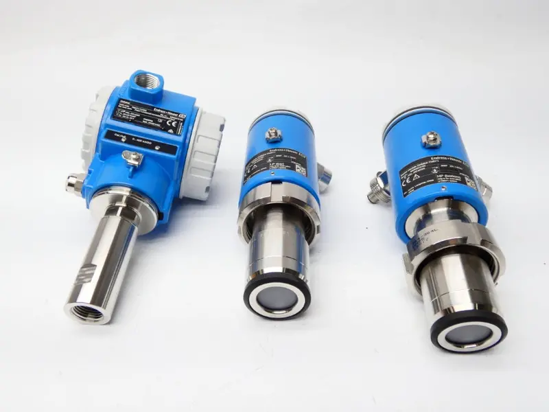 Endress+Hauser Fmd71 Fmd71-Aa24aad1h1hgeccdc F/W 01.00.00 Rev. 1 13-45Vdc Nsmp 2