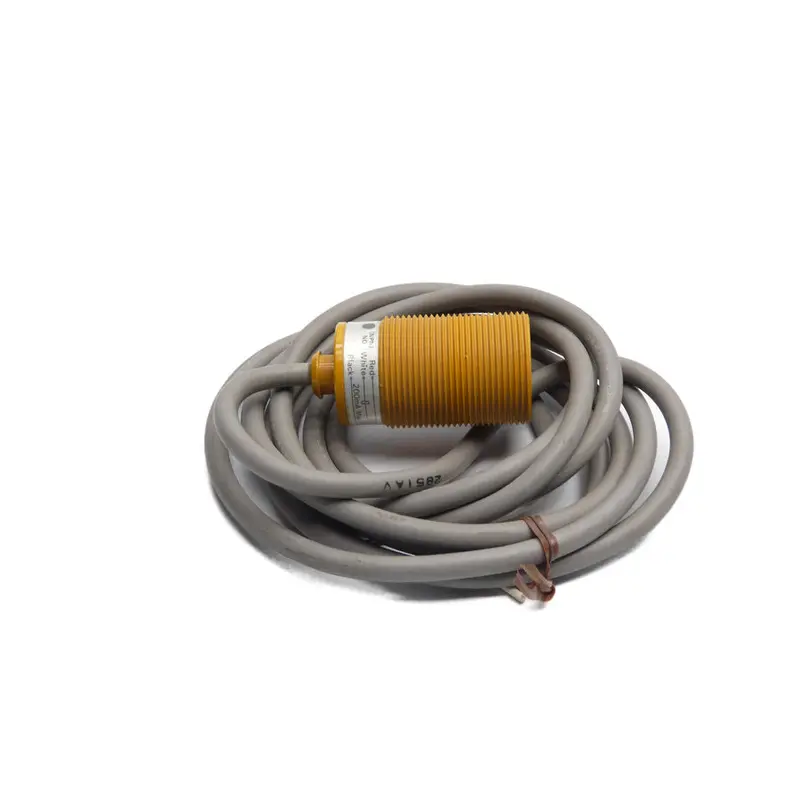 Omron E2f-X10e1 12-24Vdc Nsnp 1