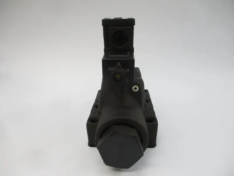 Parker D61vw001c1nycf82 110/120V 0.42-0.50A 1500-5000Psi Nsnp 2
