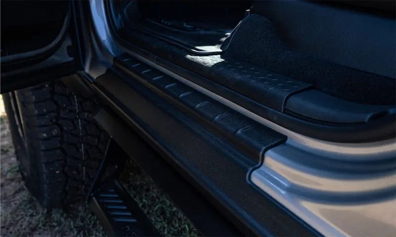 Bushwacker Trailarmor Rocker Panel Protection – 4-Piece Black Kit 1