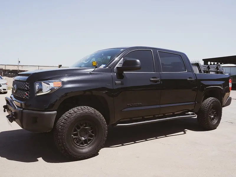 Cali Raised Led Trail Edition Rock Sliders With Kick-Out Bed Liner – Compatible With 2014–2021 Toyota Tundra 1